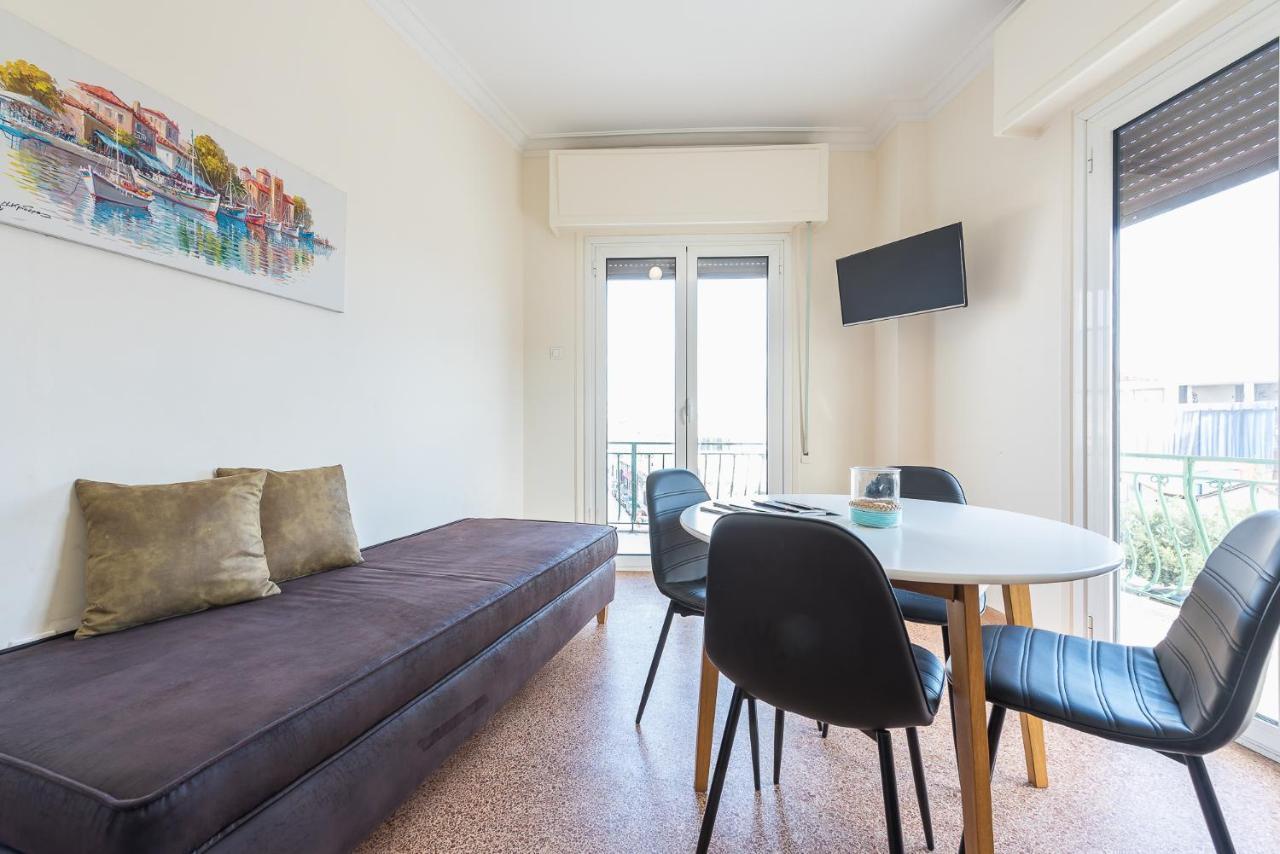 Super Paradise Apartments Athens Exterior photo